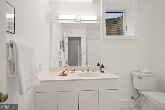 4753 RESERVOIR RD NW, Washington, DC 20007