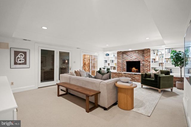 4753 RESERVOIR RD NW, Washington, DC 20007