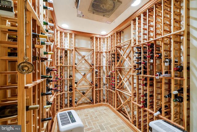 4753 RESERVOIR RD NW, Washington, DC 20007