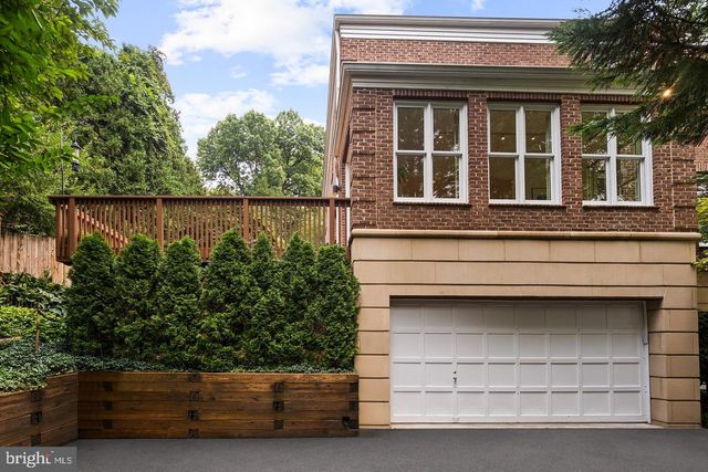 4753 RESERVOIR RD NW, Washington, DC 20007