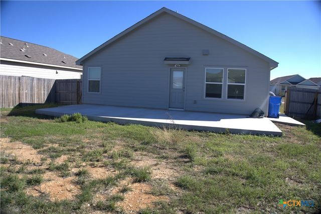 809 Riviera Court, Seguin, TX 78155