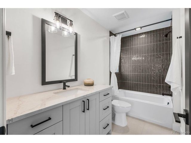 537 Josephine St, Denver, CO 80206