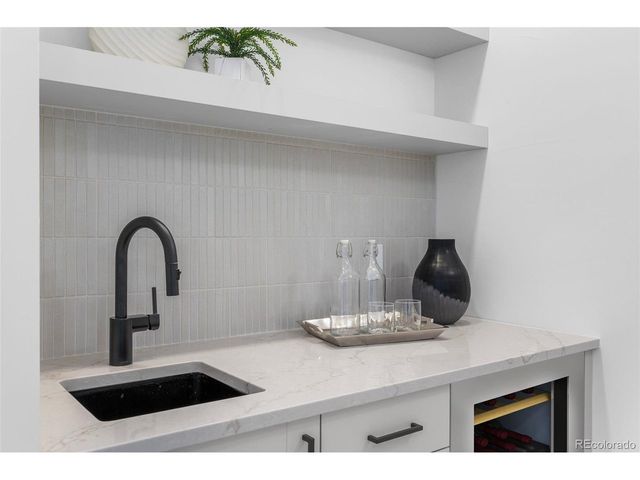 537 Josephine St, Denver, CO 80206