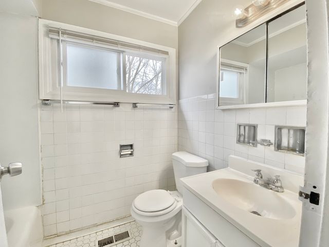 212 Nashua Street, Park Forest, IL 60466