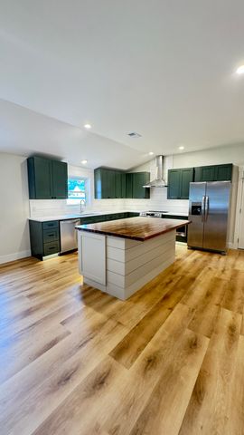 4598 Cottageville Highway, Round O, SC 29474