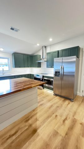 4598 Cottageville Highway, Round O, SC 29474