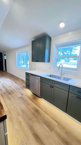 4598 Cottageville Highway, Round O, SC 29474