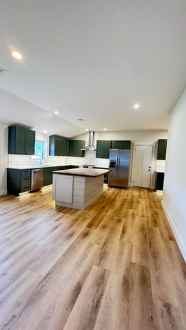 4598 Cottageville Highway, Round O, SC 29474