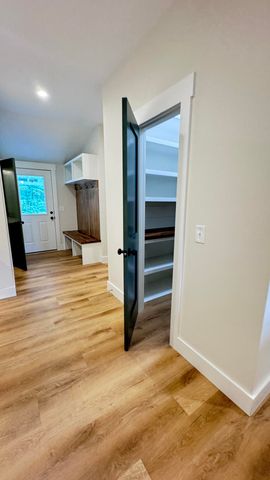 4598 Cottageville Highway, Round O, SC 29474