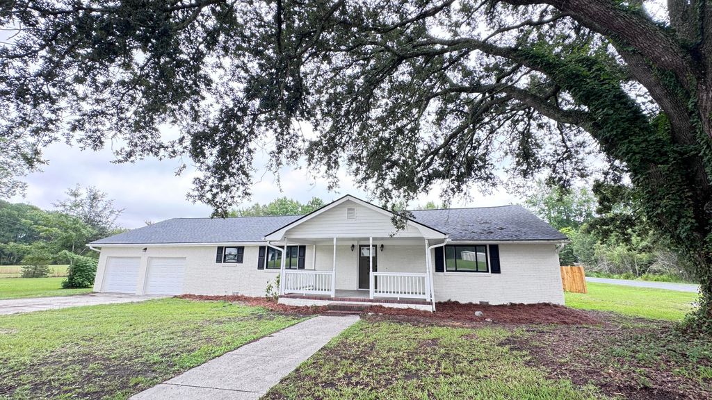 4598 Cottageville Highway, Round O, SC 29474