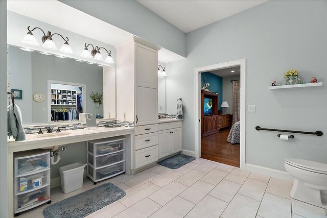 2666 Heritage Way, Stevensville, MI 49127