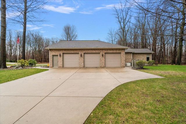 2666 Heritage Way, Stevensville, MI 49127