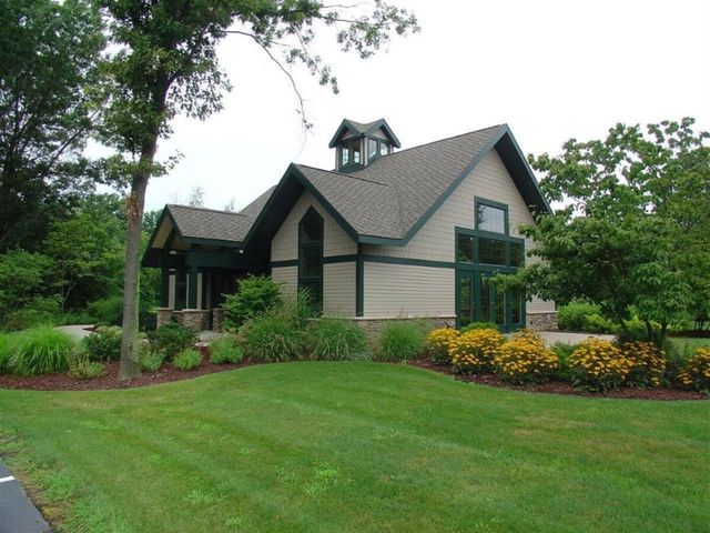 2666 Heritage Way, Stevensville, MI 49127