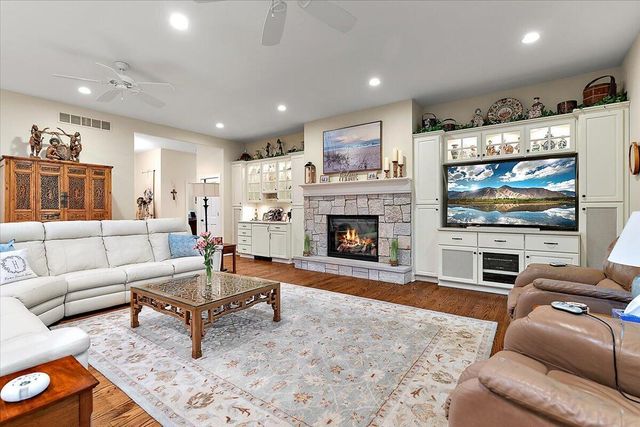 2666 Heritage Way, Stevensville, MI 49127