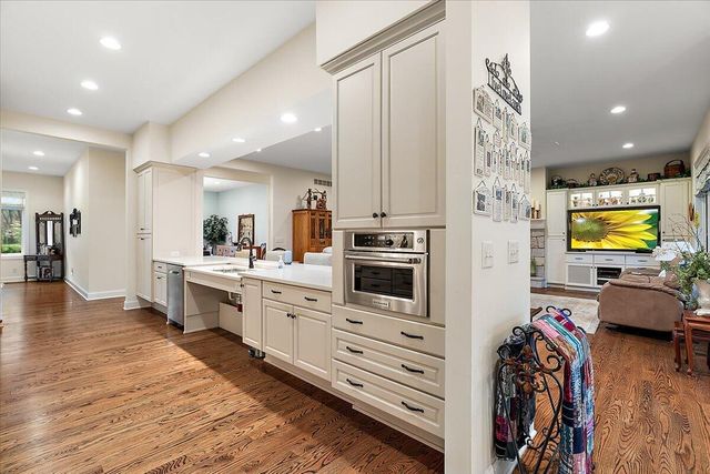 2666 Heritage Way, Stevensville, MI 49127