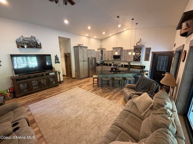 3667 Upper Gold Creek Rd, Sandpoint, ID 83864