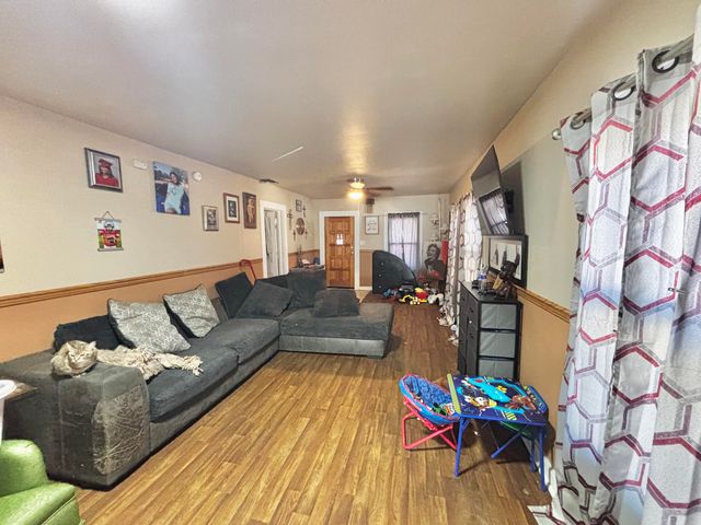 720 S 11th Street, Slaton, TX 79364