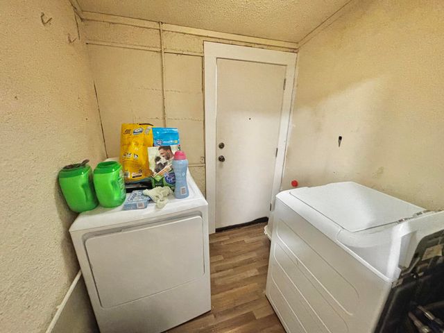 720 S 11th Street, Slaton, TX 79364