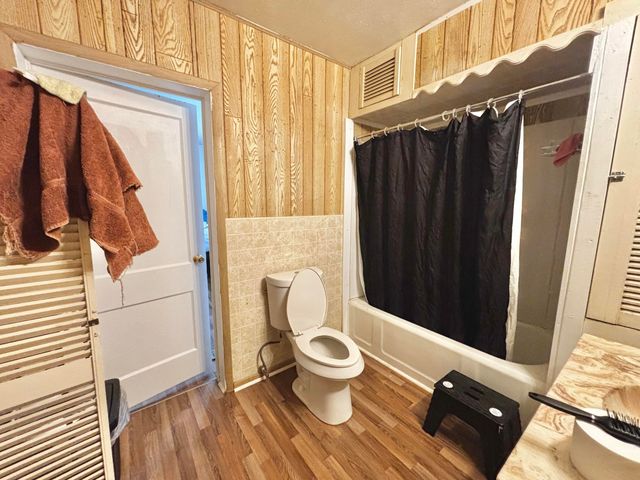 720 S 11th Street, Slaton, TX 79364