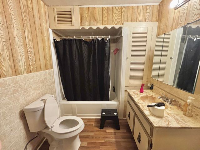 720 S 11th Street, Slaton, TX 79364