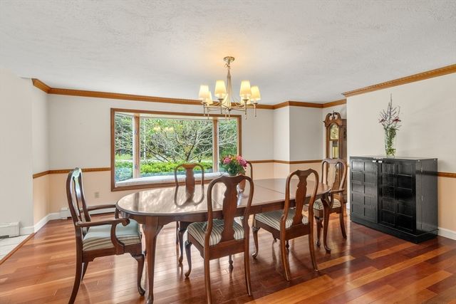 76 Ellisville Green, Plymouth, MA 02360