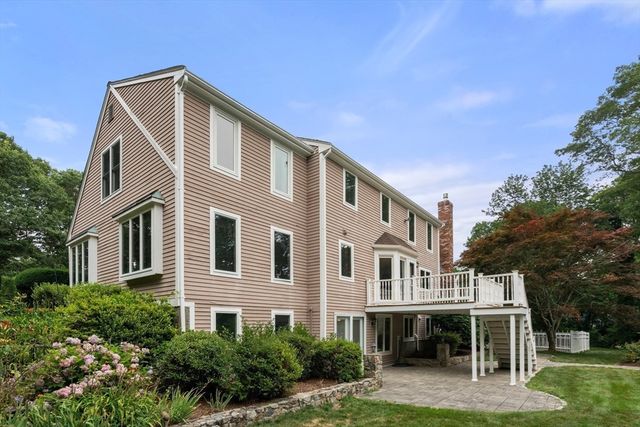 76 Ellisville Green, Plymouth, MA 02360