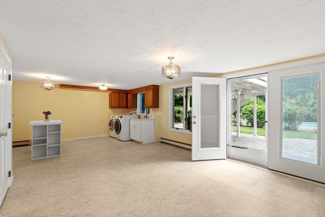 76 Ellisville Green, Plymouth, MA 02360