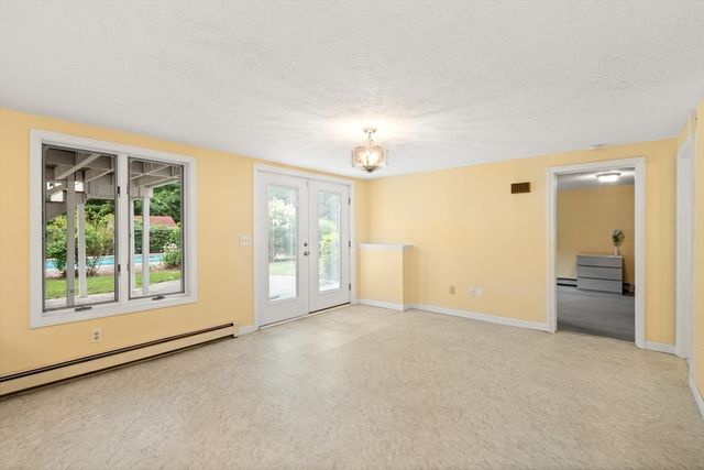 76 Ellisville Green, Plymouth, MA 02360