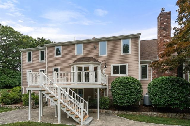 76 Ellisville Green, Plymouth, MA 02360
