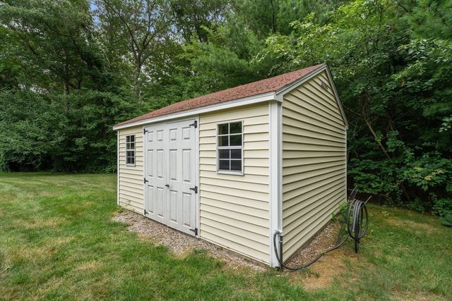 76 Ellisville Green, Plymouth, MA 02360