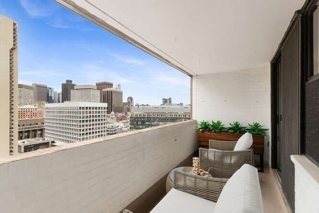 2 Hawthorne Pl 16M, Boston, MA 02114