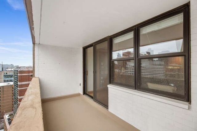 2 Hawthorne Pl 16M, Boston, MA 02114