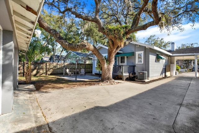 1414 E PARIS STREET, Tampa, FL 33604