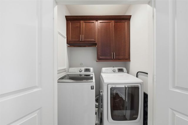 214 W 28th Street, Houston, TX 77008