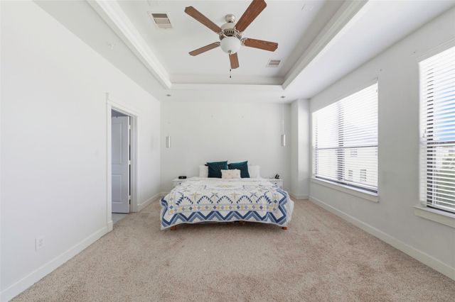 214 W 28th Street, Houston, TX 77008