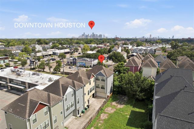 214 W 28th Street, Houston, TX 77008