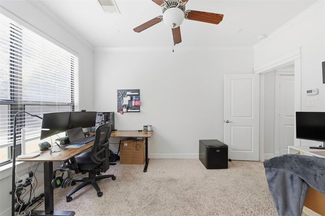 214 W 28th Street, Houston, TX 77008
