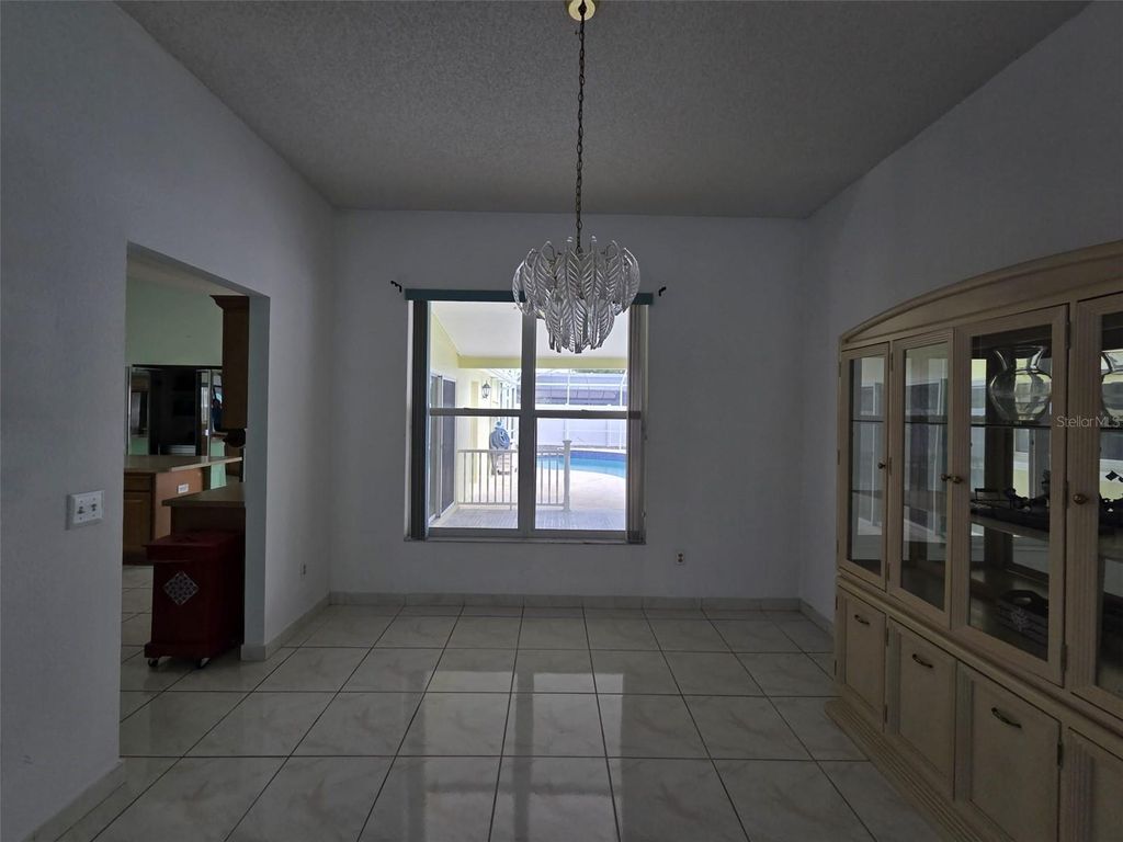 Image 13 of property listing at 1011 CALIFORNIA CREEK DRIVE, Oviedo, FL 32765