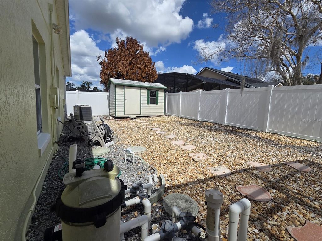 Image 25 of property listing at 1011 CALIFORNIA CREEK DRIVE, Oviedo, FL 32765