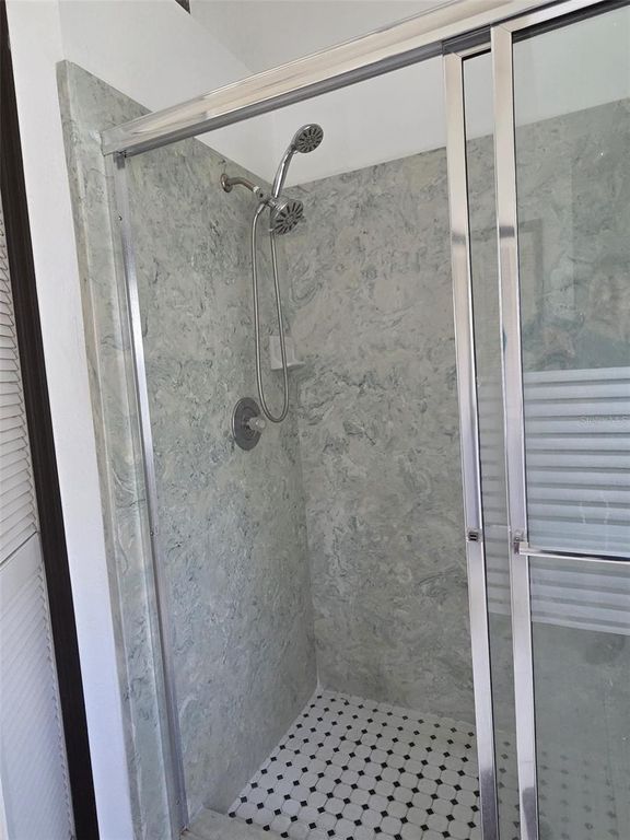 Image 32 of property listing at 1011 CALIFORNIA CREEK DRIVE, Oviedo, FL 32765