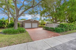 1624 Middle River Dr, Fort Lauderdale, FL 33305
