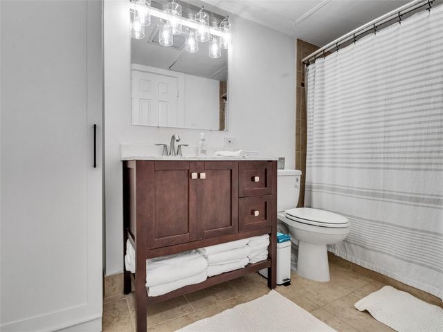 4200 Watson Street 201, Houston, TX 77009