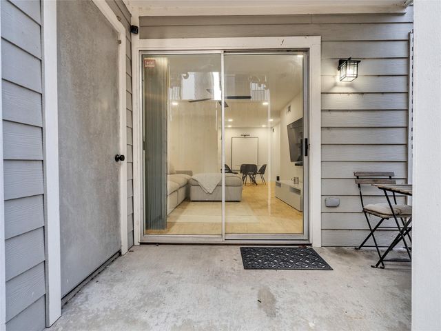 4200 Watson Street 201, Houston, TX 77009