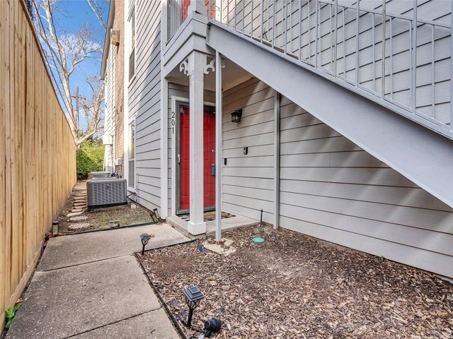 4200 Watson Street 201, Houston, TX 77009
