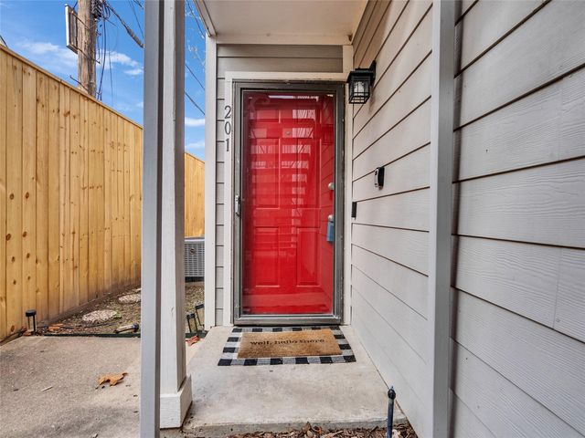 4200 Watson Street 201, Houston, TX 77009