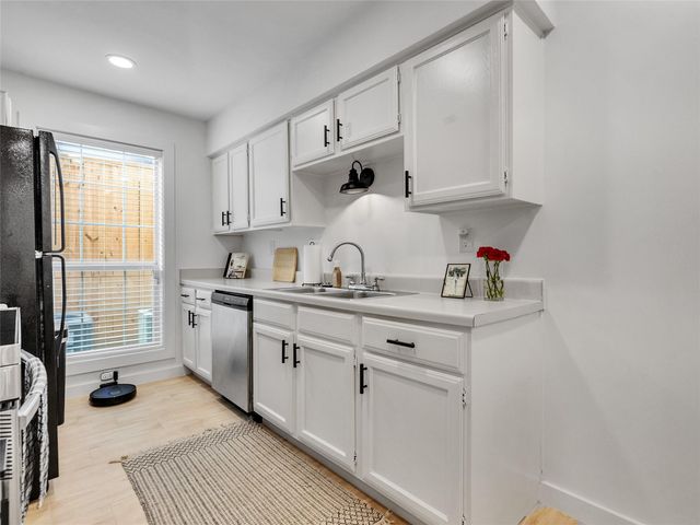 4200 Watson Street 201, Houston, TX 77009