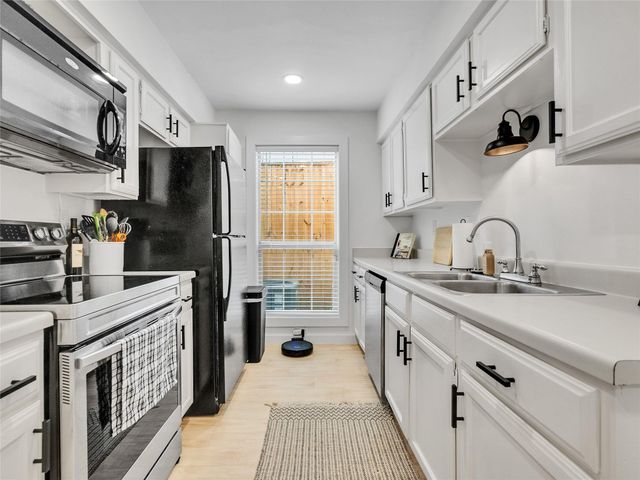 4200 Watson Street 201, Houston, TX 77009