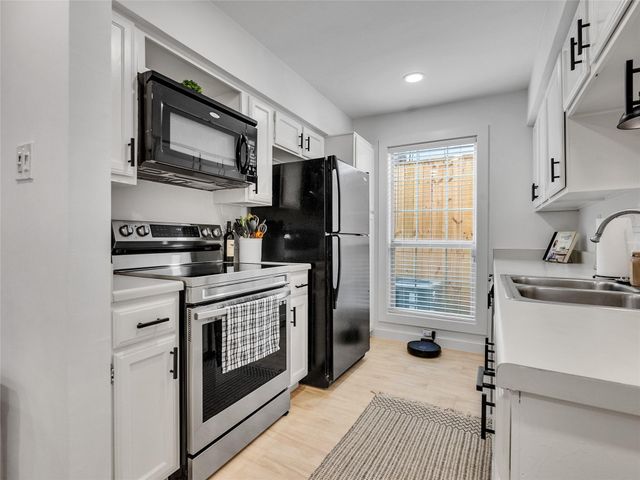 4200 Watson Street 201, Houston, TX 77009