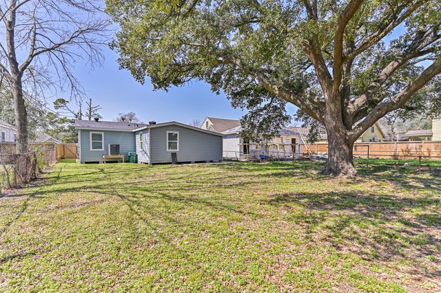 611 Munger Street, Pasadena, TX 77506
