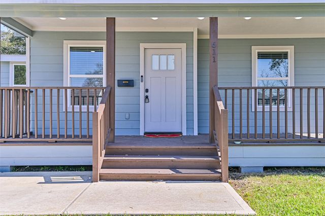 611 Munger Street, Pasadena, TX 77506